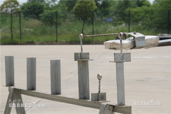 圖：叉車穿針考驗特車司機真功夫 攝影：李蘇南