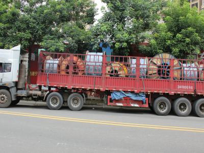 2015年7月20日  遂寧河東新區保利工程地區叉車下貨