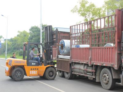2015年7月 南環路 xx工廠使用叉車下貨